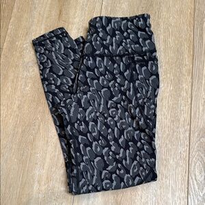 Sweaty Betty Black and Gray Power 7/8 Length Pants